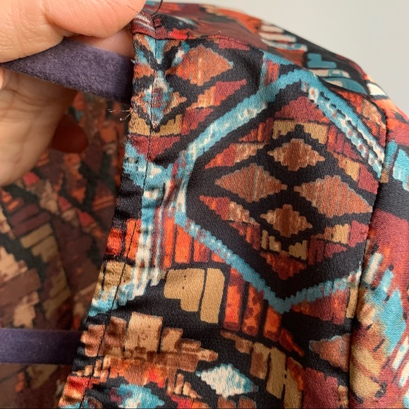 Show Me Your MuMu Geometric pattern boho printed blouse draped sleeve - Picture 9 of 10